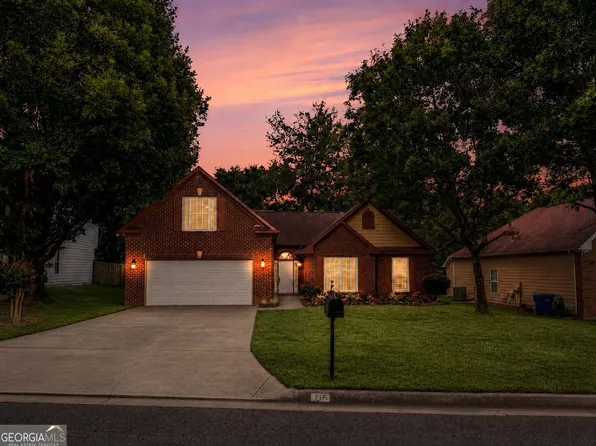 715 New Magnolia Ct, Atlanta, GA 30349