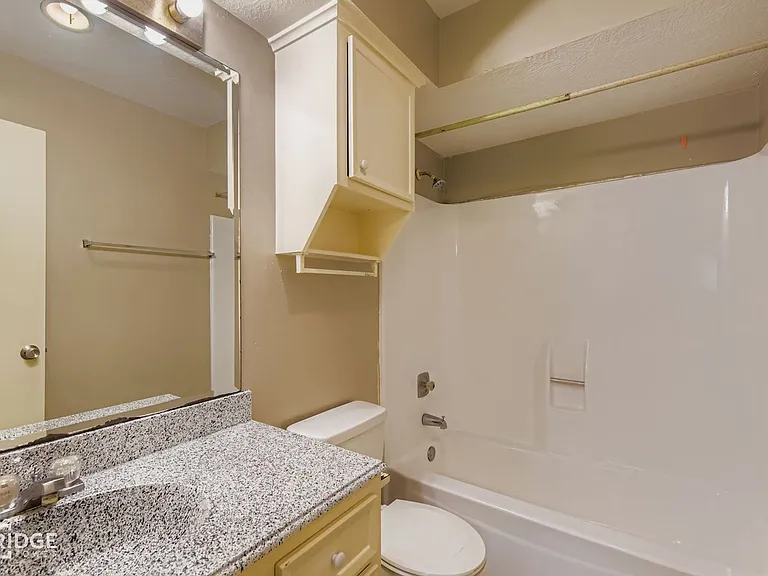 1611 Hazelwood St #A — Photo 13