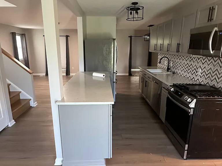 24716 Grove Pond Way — Photo 3