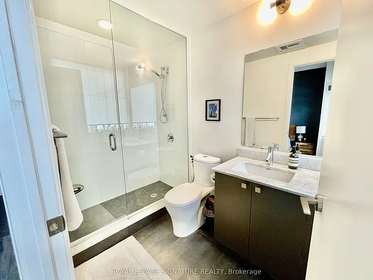 775 King St W #713 — Photo 7