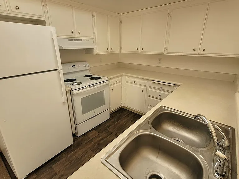 Villa Del Mar Apartments — Photo 39