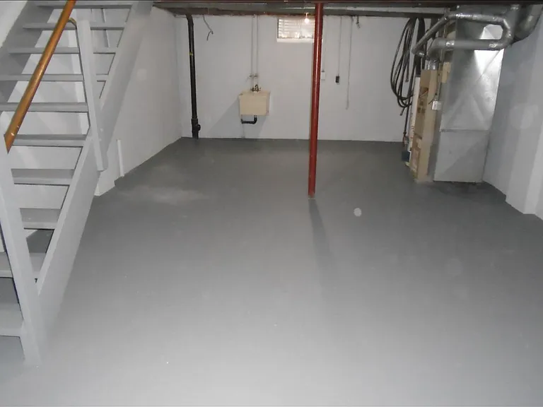 655 Colony Rd — Photo 11