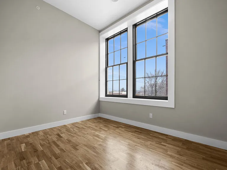 St. Agnes Apartments — Photo 26
