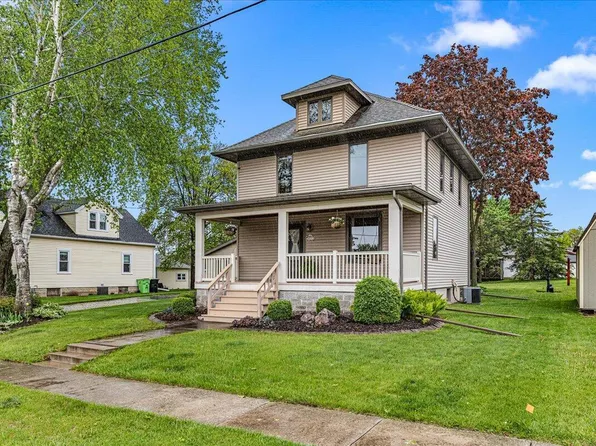 611 Highland AVENUE, Kewaskum, WI 53040