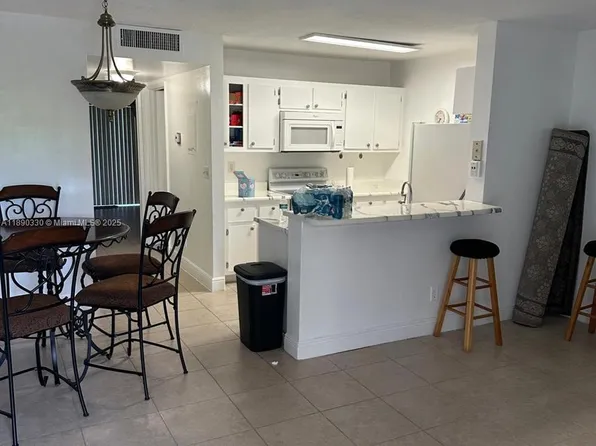 1527 Meadows Cir W #1527, Boynton Beach, FL 33436