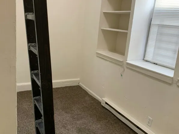 2538 Amber St #1F, Philadelphia, PA 19125