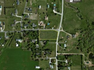 9050 Johns Creek Rd, Loami, IL 62661