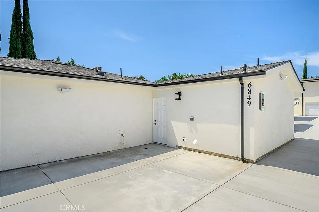 3 bed, 3.5 bath, 1453 sqft, $4,150 — Photo 1