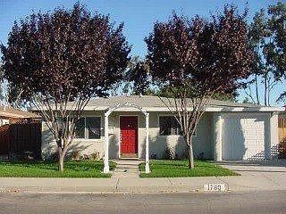 Charming home near the "RiverMark" Shopping Center.  