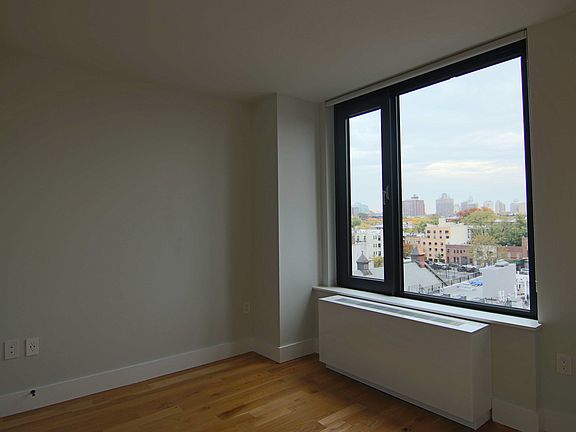 3rd image of 670 Pacific St #11V