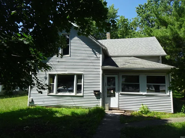 136 W Clark St, Rensselaer, IN 47978