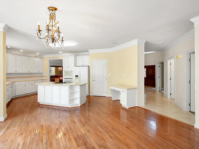 10243 Brittenford Dr — Photo 20