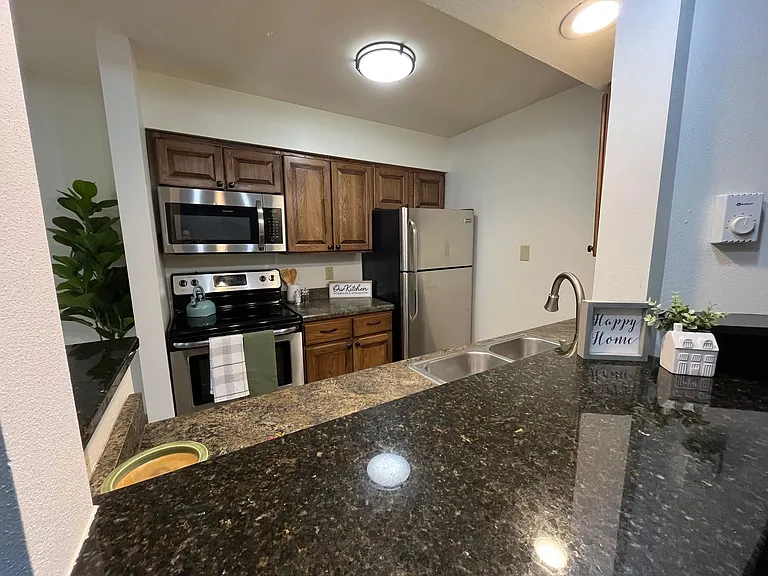 High Point Commons Apartments — Photo 63