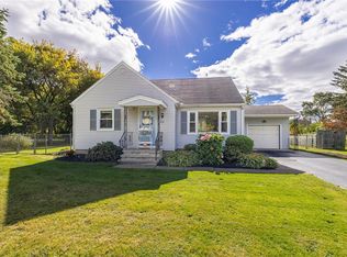 711 Embury Rd, Rochester, NY 14625