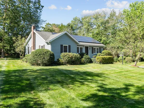 6 Nourse Rd, Bolton, MA 01740