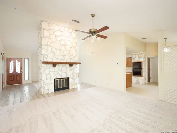 16923 Hidden Timber Wood, San Antonio, TX 78248