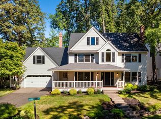 13282 Deerfield Ct, Lake Oswego, OR 97035