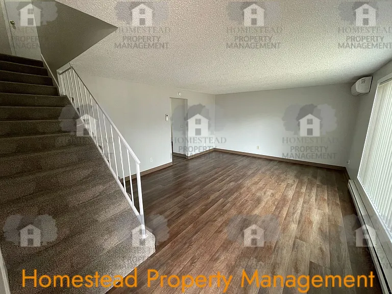 1630 Monmouth St — Photo 15