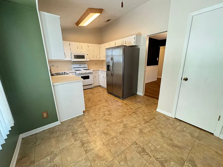 3312 Westrim Dr — Photo 6