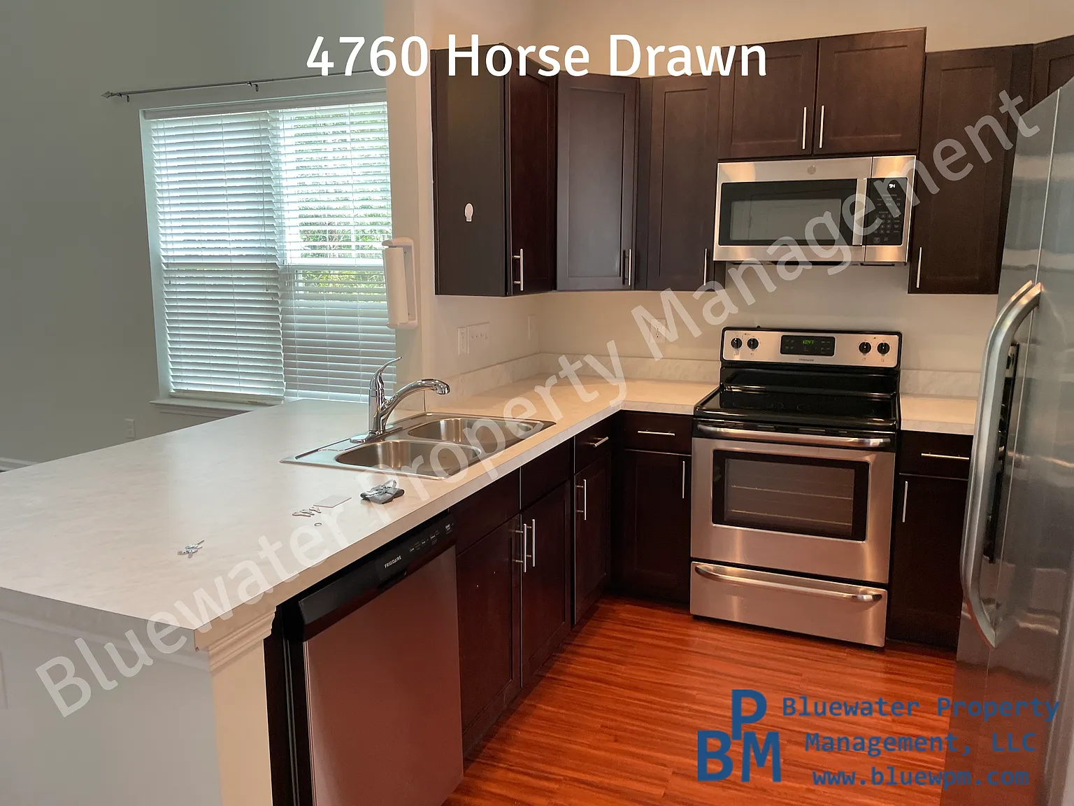 3 bed, 2.5 bath, 2160 sqft, $2,250 — Photo 2
