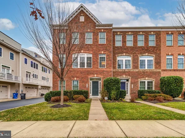 3100 Magellan Ct, Herndon, VA 20171