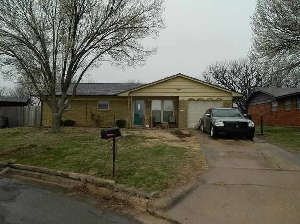 3217 SE Coachman Pl, Lawton, OK 73501