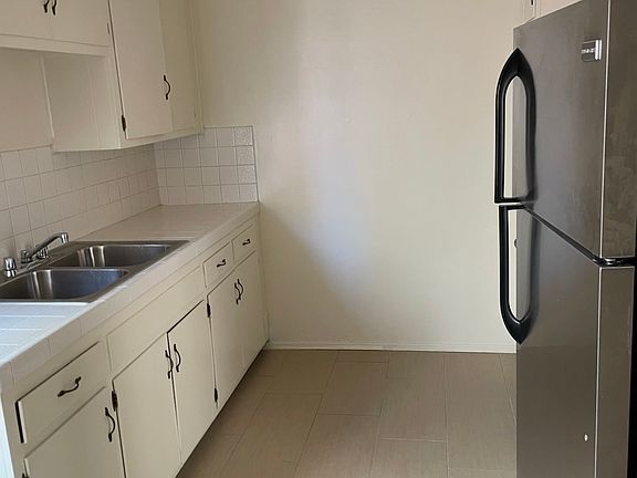 4th image of 4044 Utah St #I