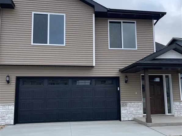 802 Armands Ln, Tiffin, IA 52340