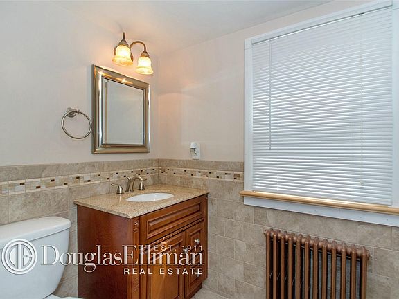 5th image of 258 Richmond Ave