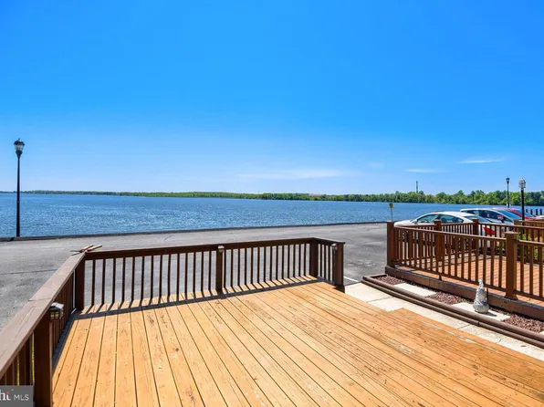 112 Villa Capri Cir, Essex, MD 21221
