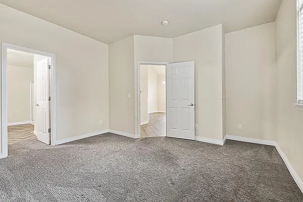 Primary bedrom, big enough to put king size bed