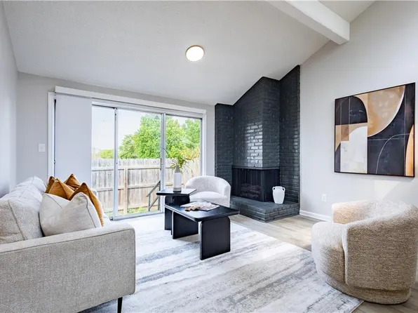 11303 Calico Dr, Kansas City, MO 64137