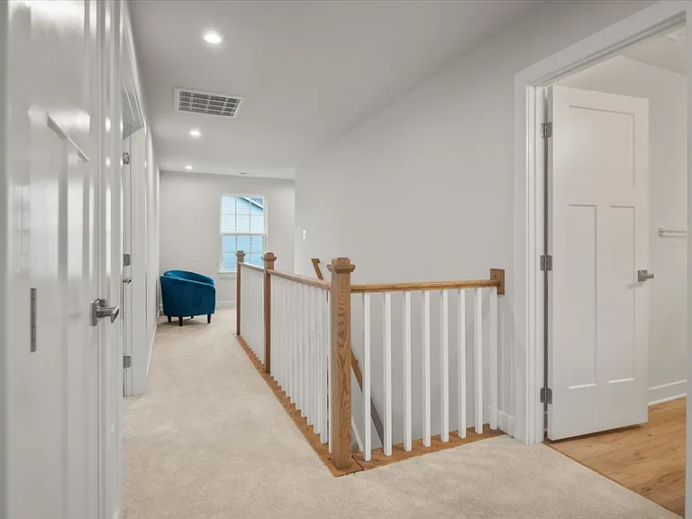 14212 Botsford Ave — Photo 30
