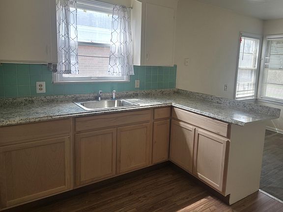3rd image of 8236 Trinity St