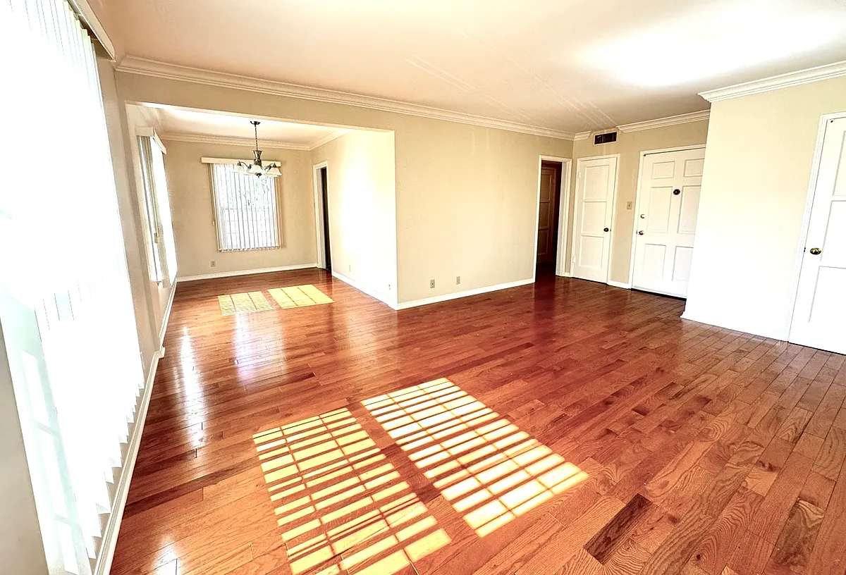 Building Photo - 1503 W Alameda Ave #A9