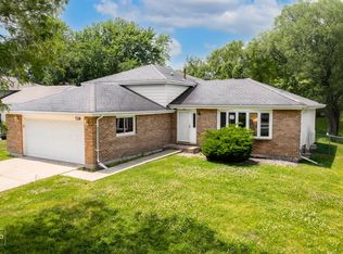 726 Old Meadow Rd, Melrose Park, IL 60443