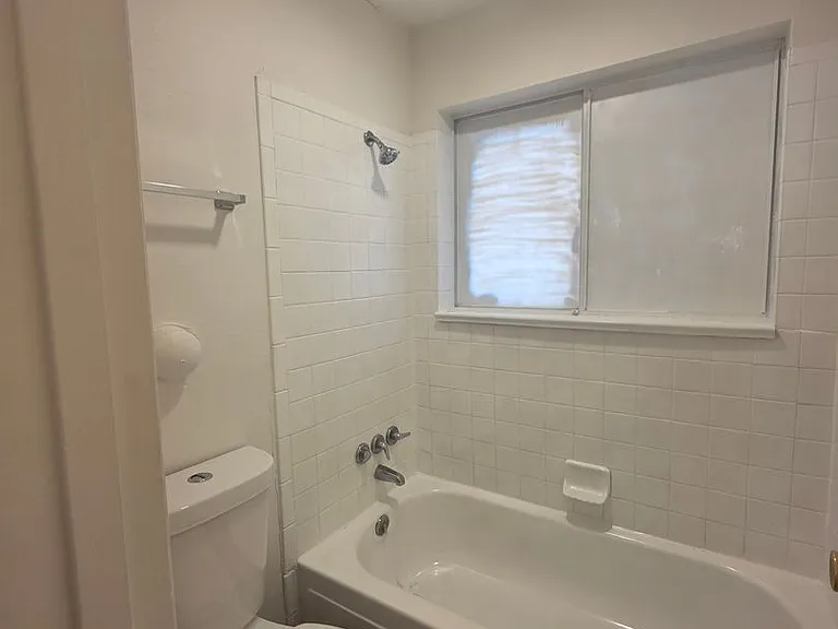 2210 S Dexter St — Photo 10