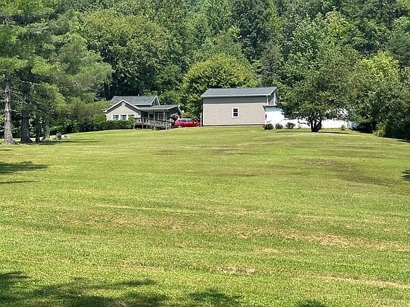 2nd image of 866 Slab Run Rd