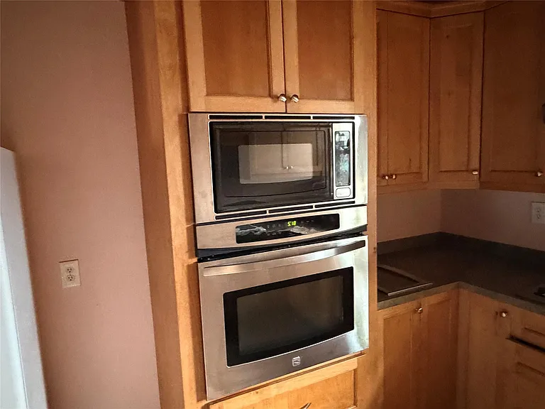 303 Magnusson Ave — Photo 8