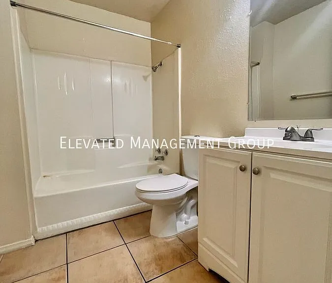 5704 Kathryn Ave SE #A — Photo 8