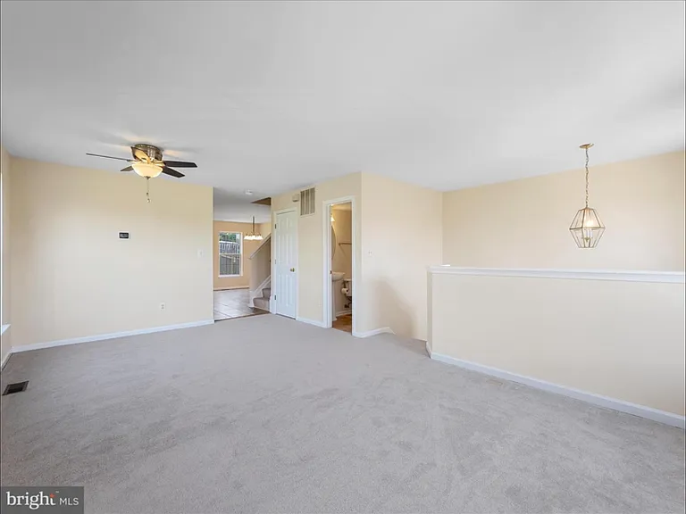 303 Pendleton Ln — Photo 12