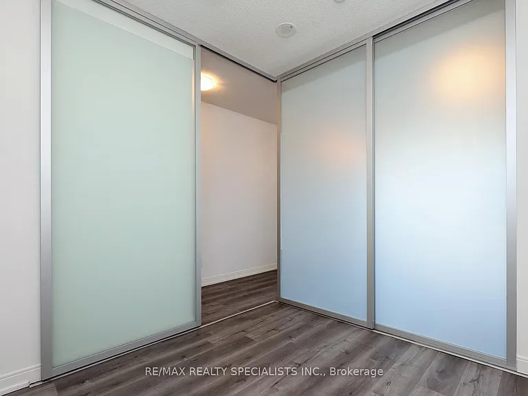 275 Village Green Sq #216 — Photo 21