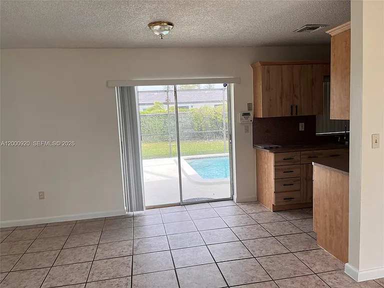 20341 SW 117th Ave — Photo 5