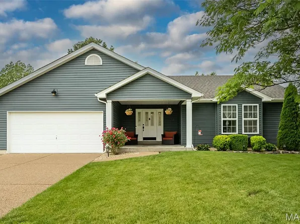 1865 Highgrove Dr, O Fallon, MO 63366