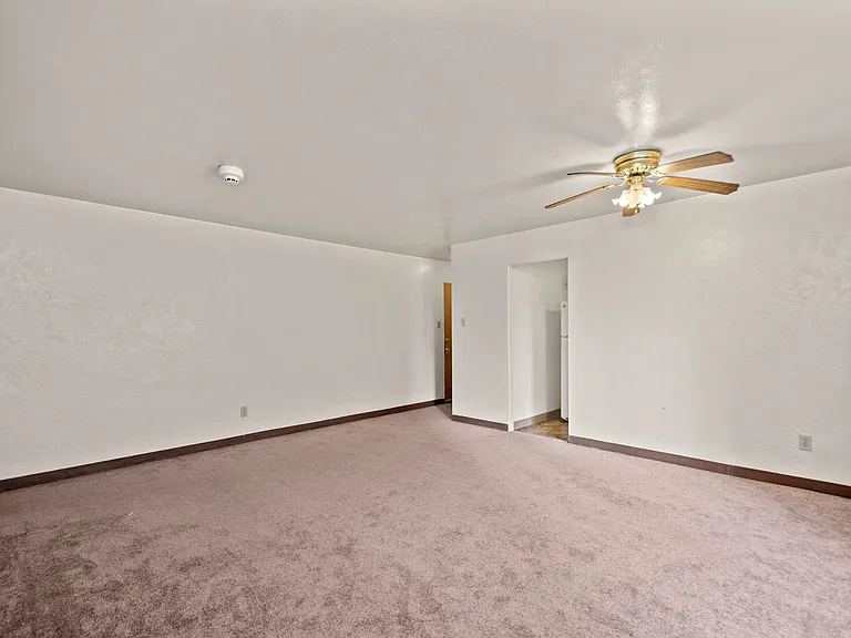 2117 Brownsville Road — Photo 9