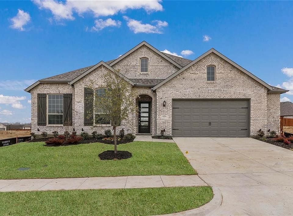 1st image of 1117 Bridle Path Dr
