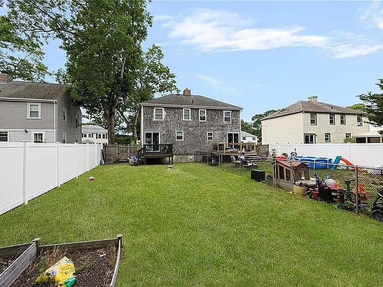 Saratoga Rd — Photo 12