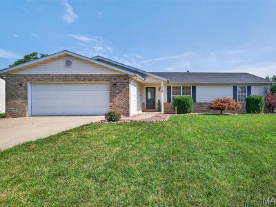 218 Suburban Dr, Smithton, IL, 62285