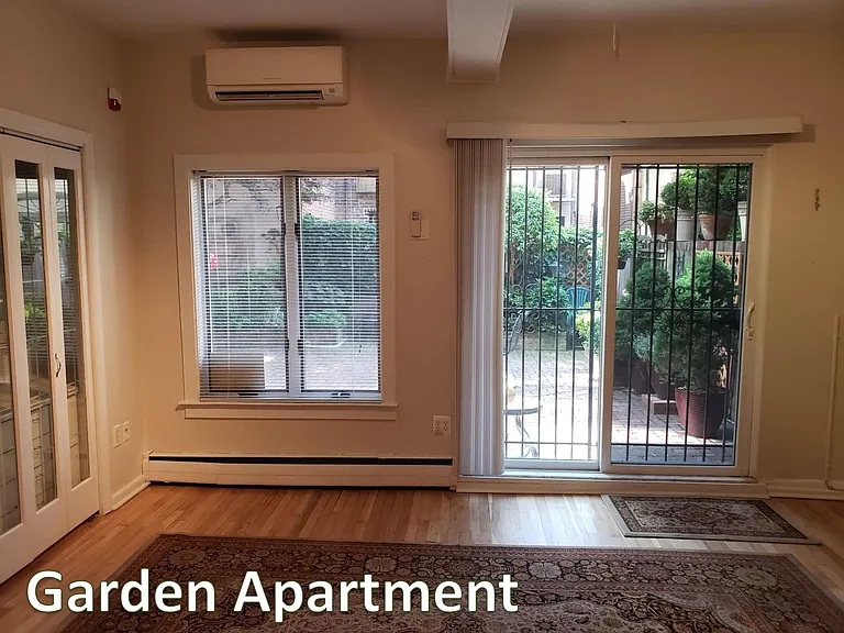 528 Delancey St — Photo 1