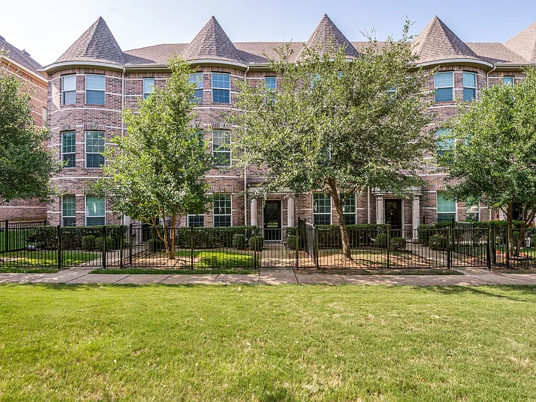 2500 Rockbrook Dr #82 — Photo 1